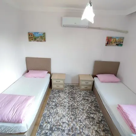 Amintas Apart شقة